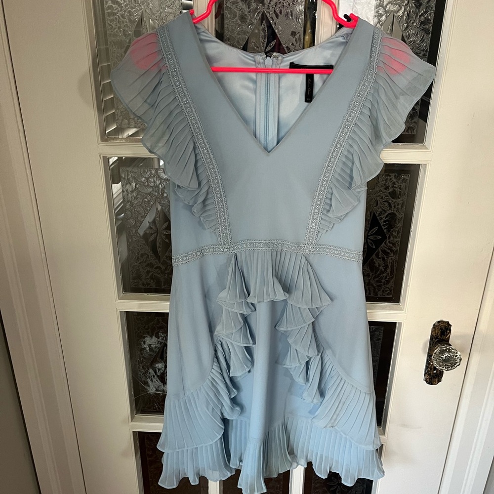 BCBGMaxAzria Blue  Ruffled  Cocktail Dress | Coastal Outing | Size 6